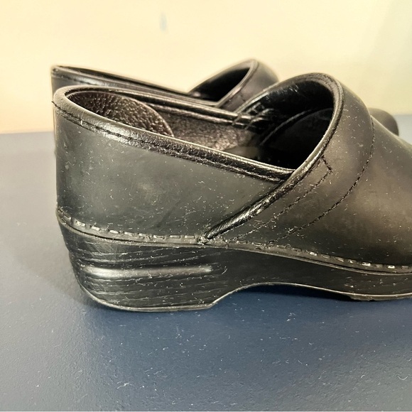 Dansko Professional Matte Black Leather Platform Slip On Clog Shoes Size 36 - Picture 6 of 16